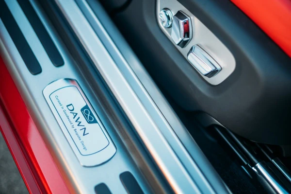  Red Rolls Royce Dawn Black Badge Photo 5