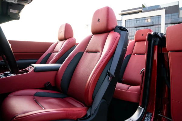  Rouge Rolls Royce Dawn Photo 4