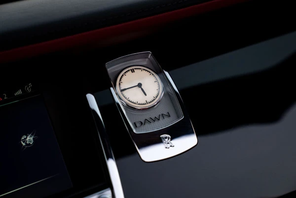  Rouge Rolls Royce Dawn Photo 7