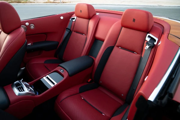  Rouge Rolls Royce Dawn Photo 10