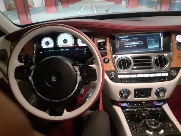  Red Rolls Royce Wraith Photo 9