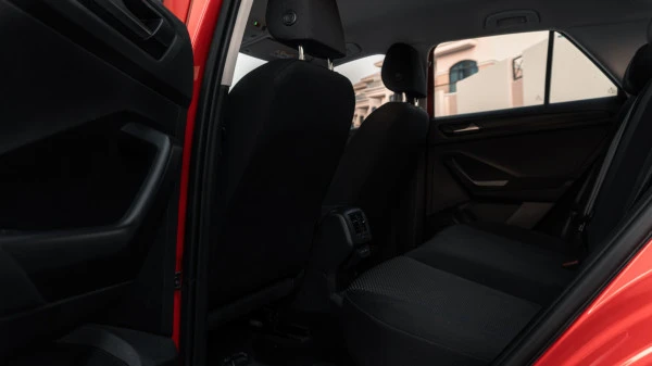  Rosso Volkswagen T-Roc Photo 3