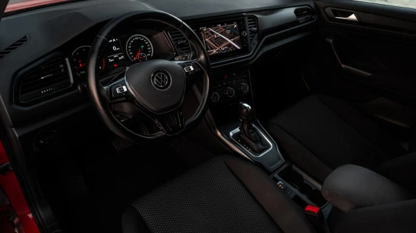  Rosso Volkswagen T-Roc Photo 4