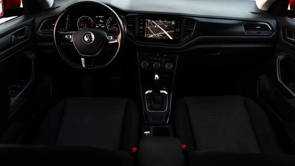  Rosso Volkswagen T-Roc Photo 5