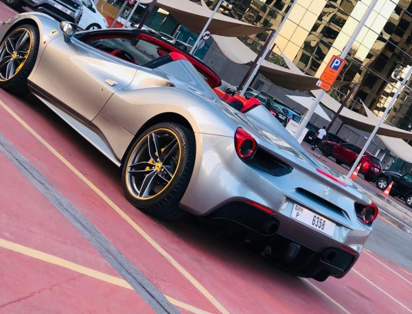  Gris Argenté Ferrari 488 Spyder Photo 2