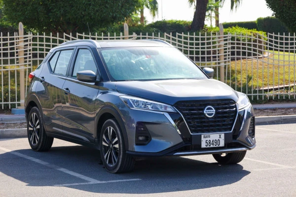  Gris Nissan Kicks Photo 2