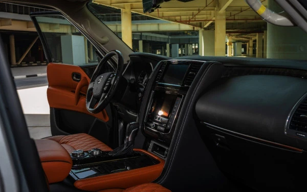  Silver Grey Nissan Patrol V6 Photo 4