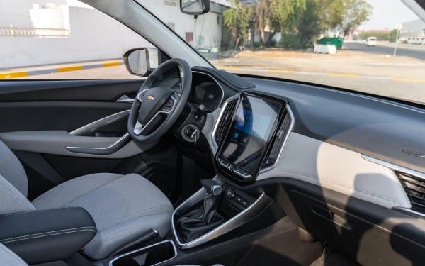  Silver Chevrolet Captiva Photo 10