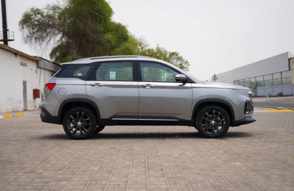  Silver Chevrolet Captiva Photo 3