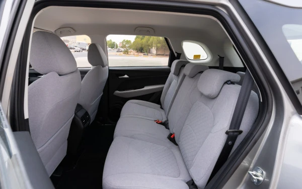  Silver Chevrolet Captiva Photo 7