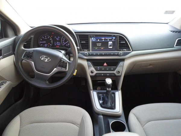  Plata Hyundai Elantra Photo 3