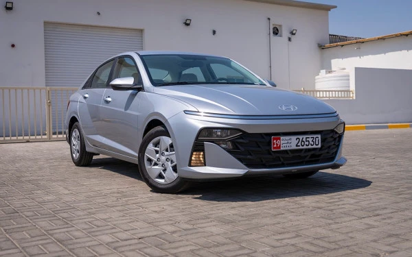  Silver Hyundai Accent Photo 2