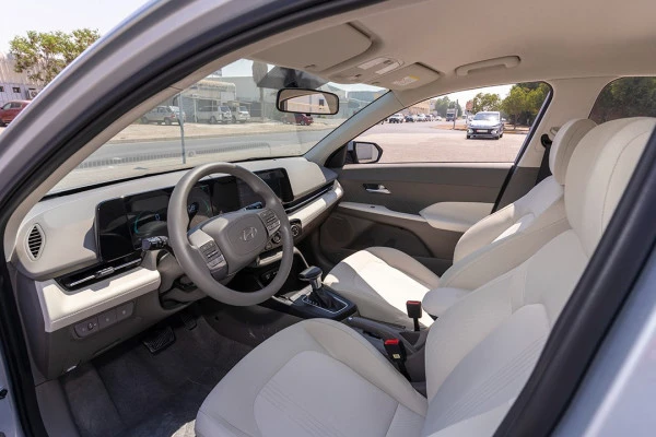  Silver Hyundai Accent Photo 5