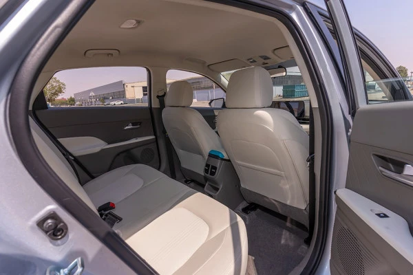  Silver Hyundai Accent Photo 13