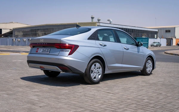  Silver Hyundai Accent Photo 17