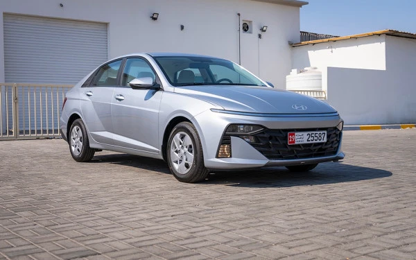  Silber Hyundai Accent Photo 4