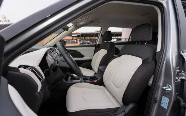  فضة هيونداي كريتا Photo 7