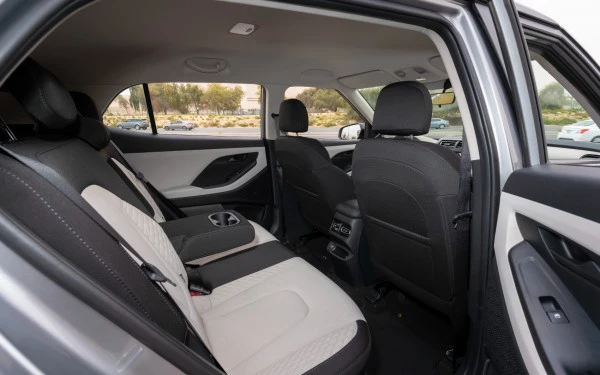  فضة هيونداي كريتا Photo 10