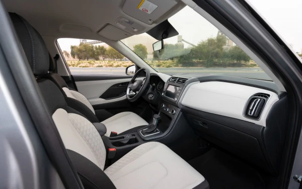  فضة هيونداي كريتا Photo 11