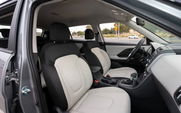  فضة هيونداي كريتا Photo 12