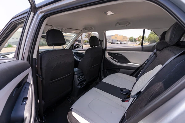  Silver Hyundai Creta Photo 2