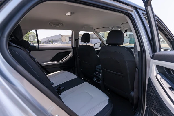  Silver Hyundai Creta Photo 3