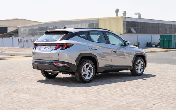  Silber Hyundai Tucson Photo 2