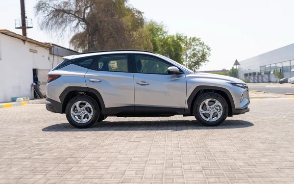  Silber Hyundai Tucson Photo 3