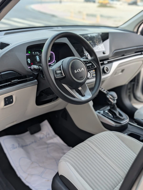  Серебро KIA Carens Photo 3