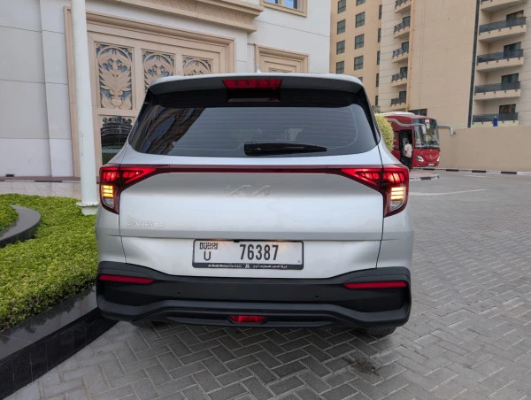  Серебро KIA Carens Photo 4