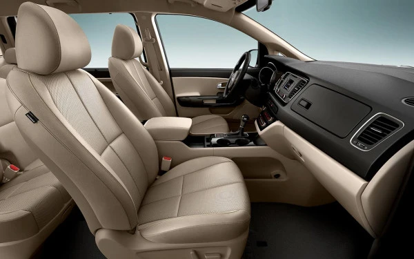  Plata KIA Carnival Photo 3