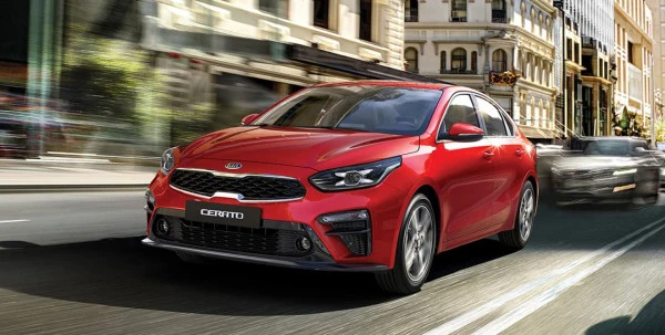  Argento KIA Cerato Photo 6