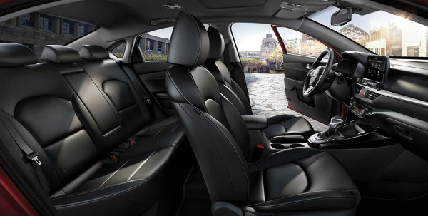  Argento KIA Cerato Photo 18