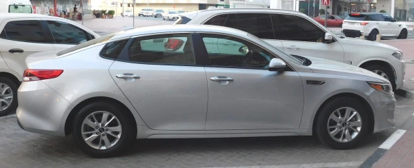  Silver KIA Optima Photo 3