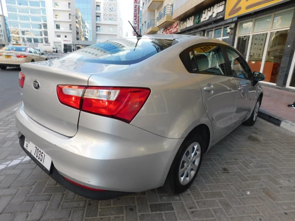  Silver KIA Rio Photo 3