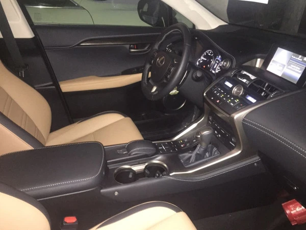  فضة لكزس NX 200 Photo 4