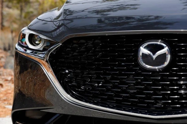  Silver Mazda 3 Photo 7