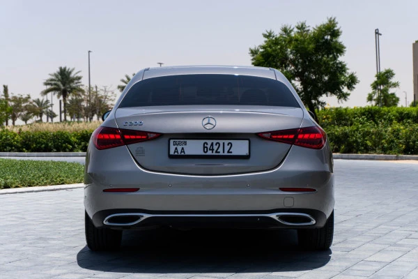  Silver Mercedes C200 Photo 4