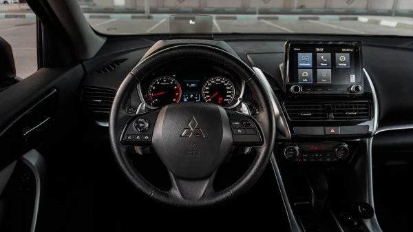  Silver Mitsubishi Eclipse Cross Photo 5