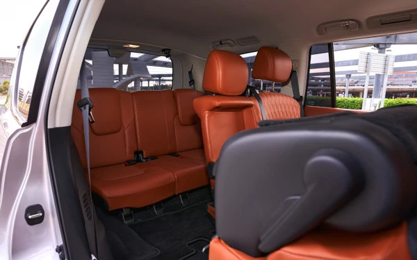  Silver Nissan Patrol V6 Photo 9