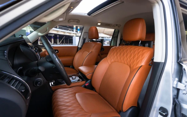  Silver Nissan Patrol V6 Photo 3