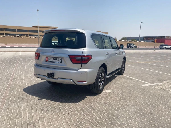  Черный Nissan Patrol Photo 9