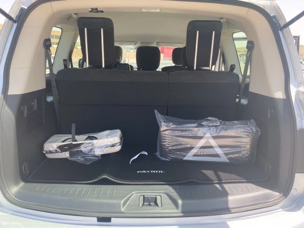  Черный Nissan Patrol Photo 12