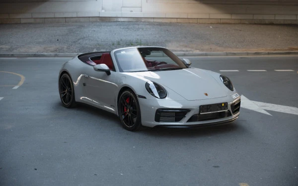  Argent Porsche 911 Carrera GTS Photo 6