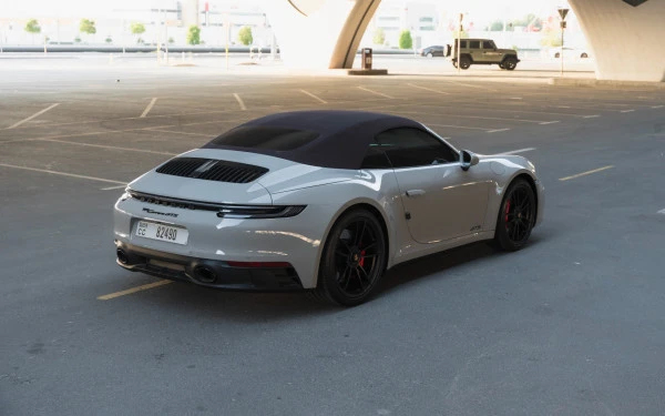  Argent Porsche 911 Carrera GTS Photo 13