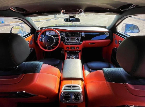  Silver Rolls Royce Ghost Photo 3