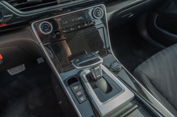  Dark Grey KIA Seltos Photo 10