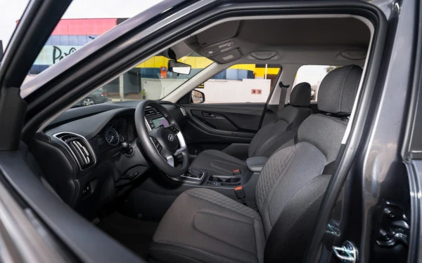  Noir Hyundai Creta Photo 6