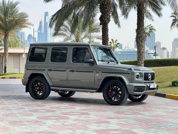  White Gray Mercedes G63 AMG Photo 3