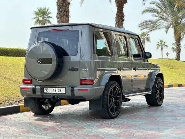  White Gray Mercedes G63 AMG Photo 4